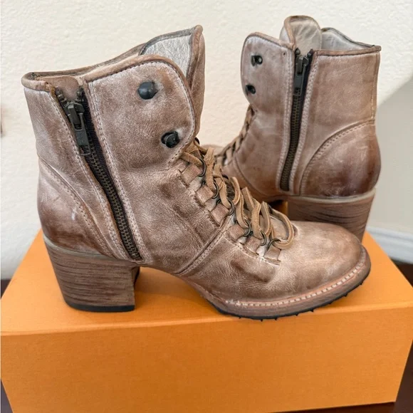 Freebird by Steven “Devin” Lace-Up Leather Ankle Boots Distressed Taupe Chic - Picture 8 of 12